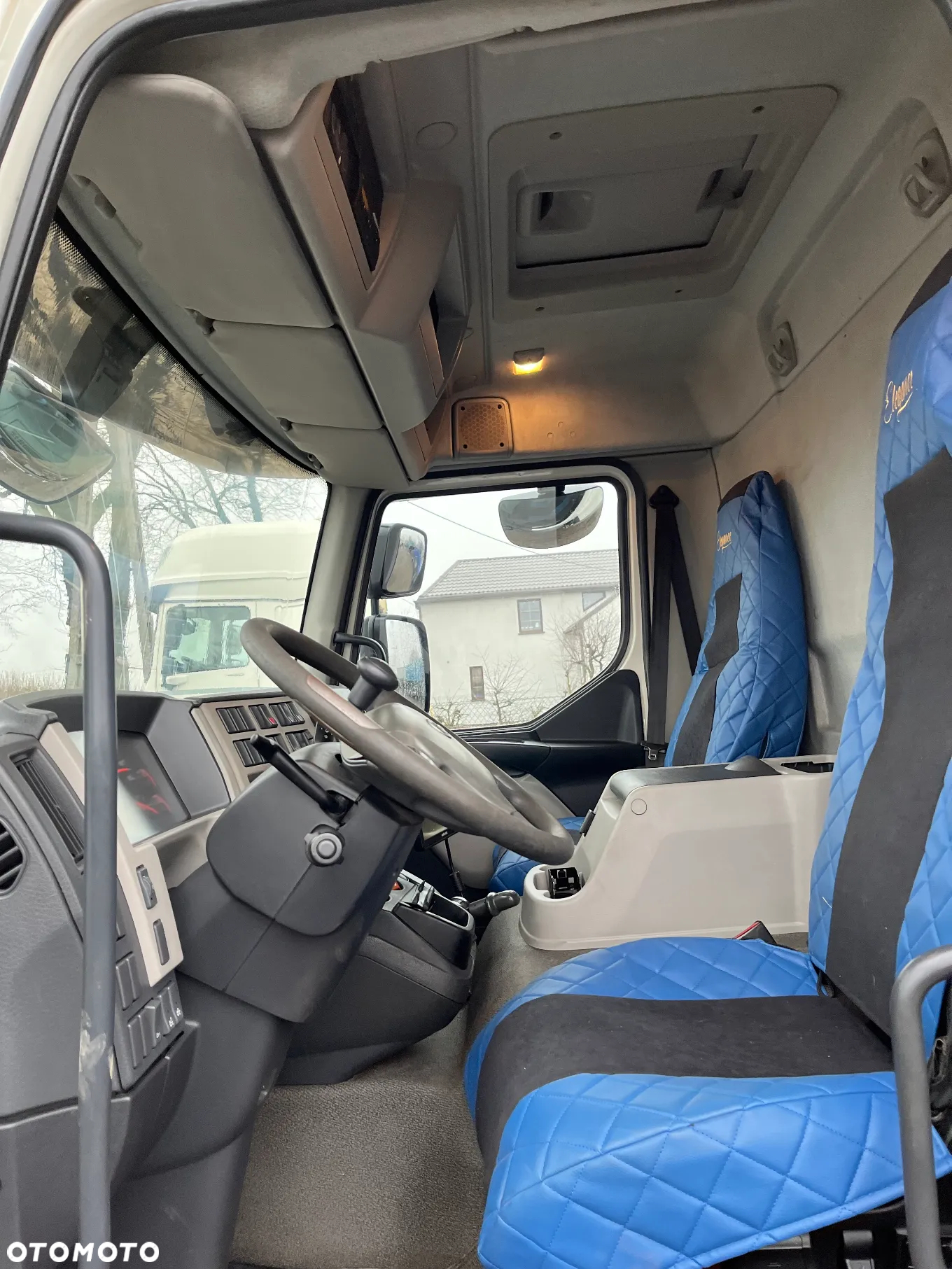 Volvo - 27
