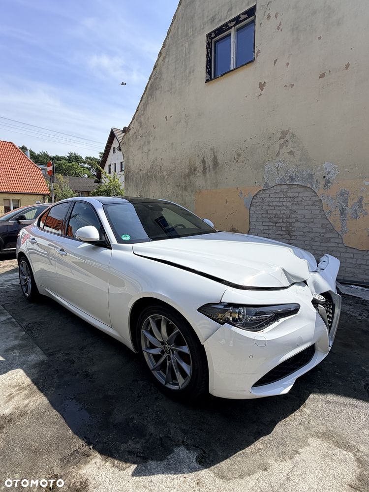 Alfa Romeo Giulia 2.0 Turbo 16V AT8 - 7