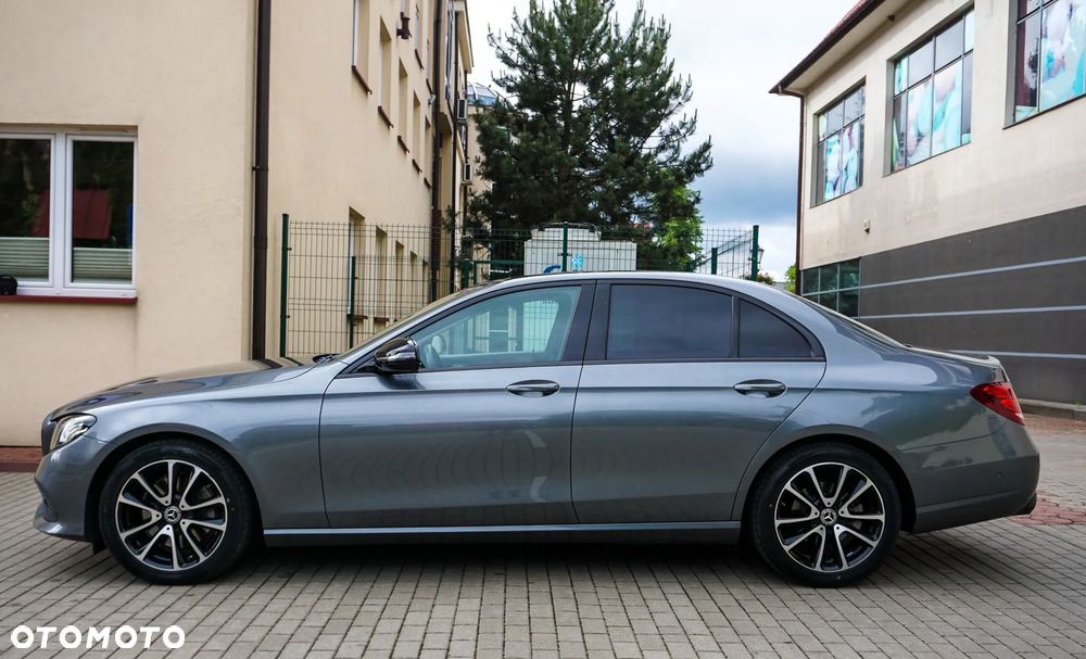 Mercedes-Benz Klasa E 200 CGI BlueEFFICIENCY Automatik Avantgarde - 19