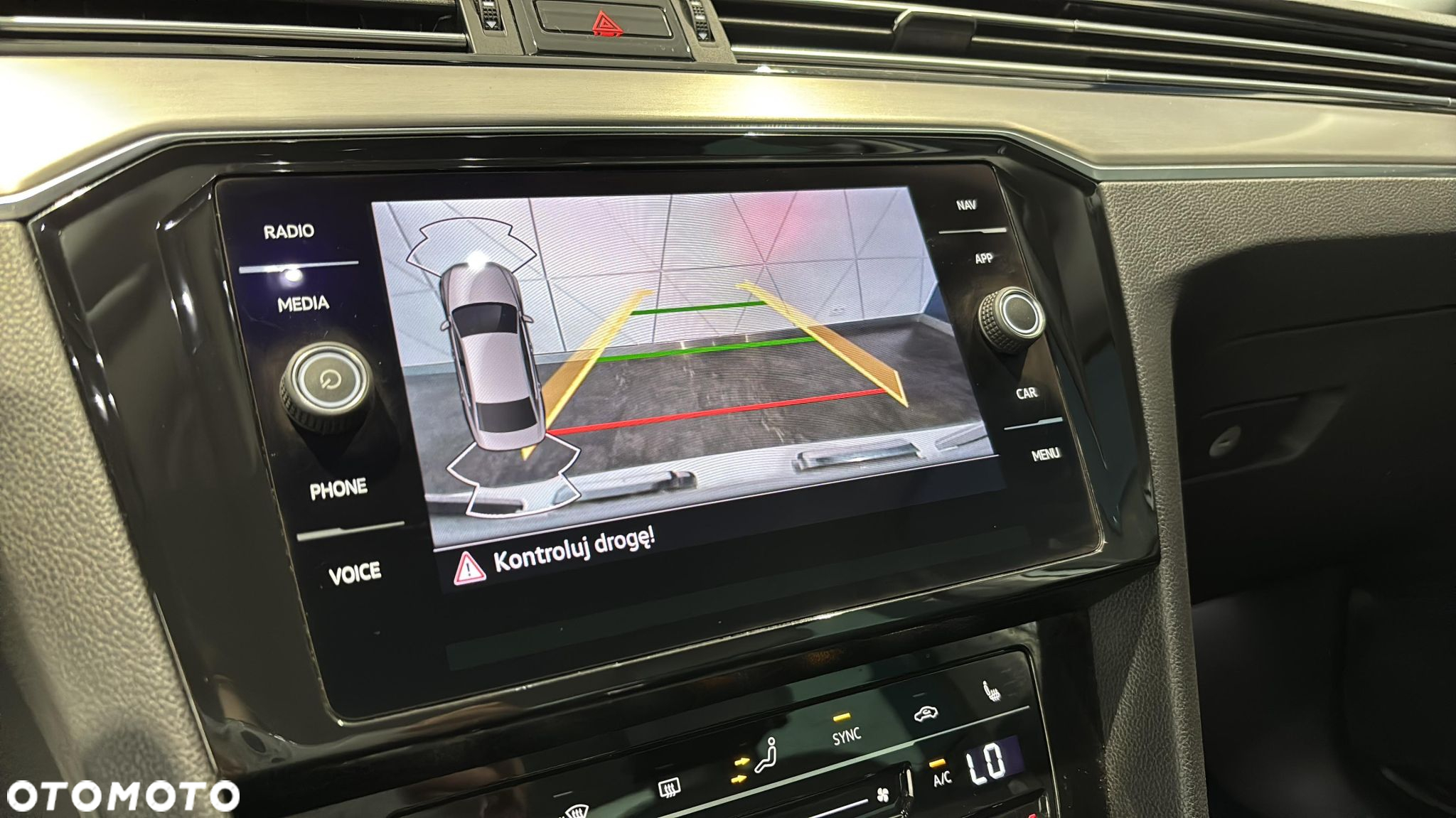 Volkswagen Passat 2.0 TSI Elegance DSG - 25