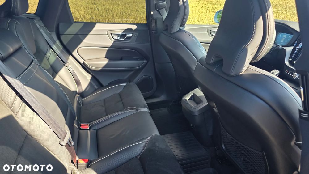 Volvo XC 60 T5 R-Design - 11