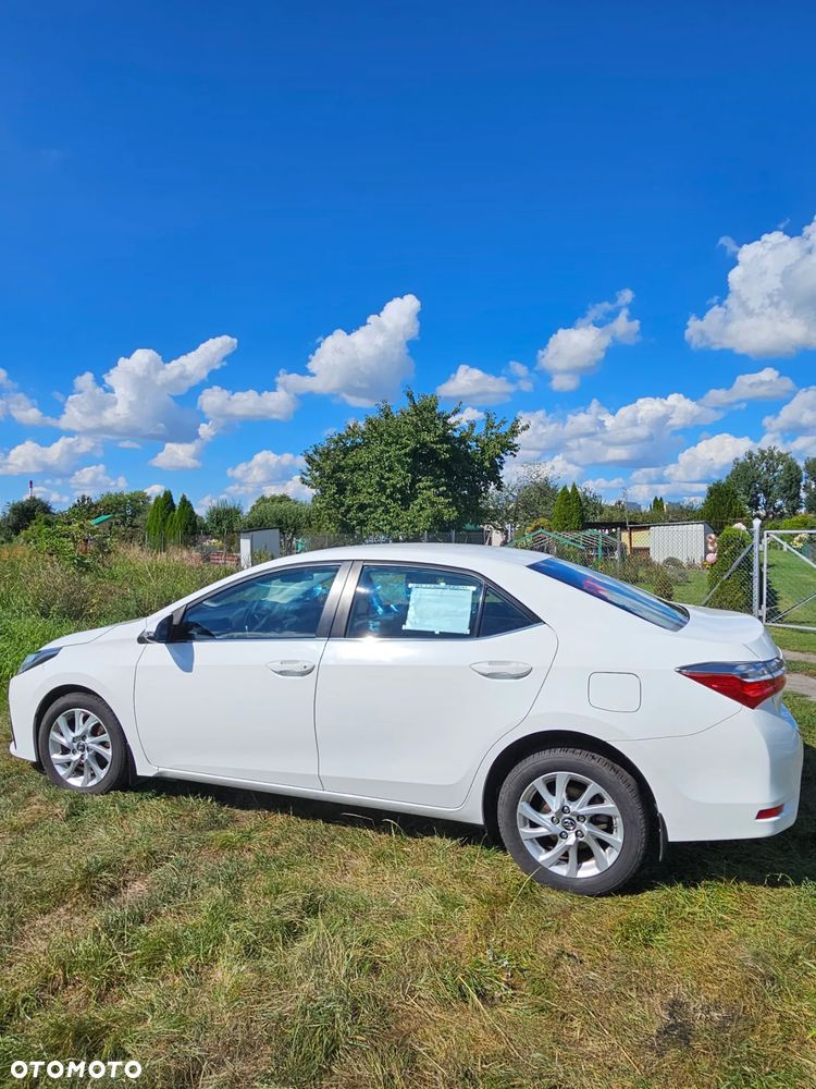 Toyota Corolla 1.6 Comfort - 6