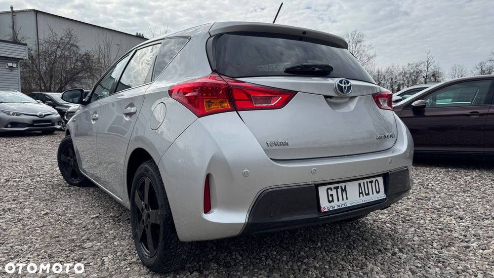 Toyota Auris Hybrid 135 Premium - 10