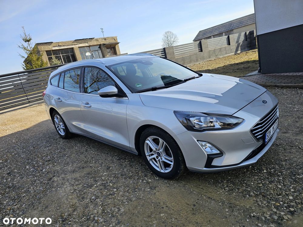 Ford Focus SW - 21