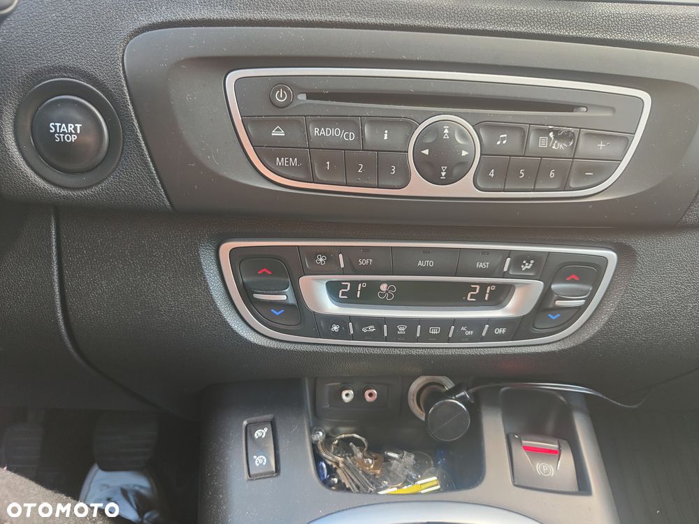 Renault Scenic 1.4 16V TCE Privilege - 16