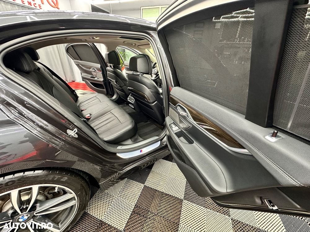 BMW Seria 7 730d xDrive - 14