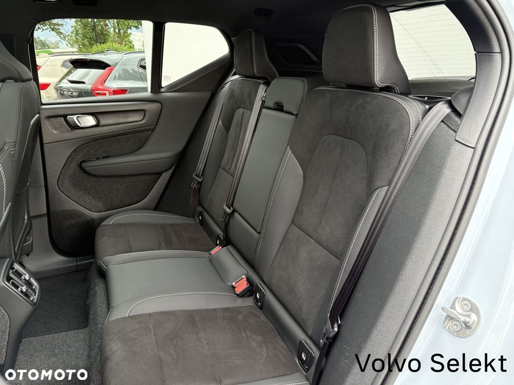Volvo XC 40 - 24