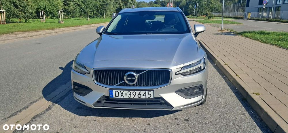 Volvo V60 D4 Momentum Pro - 2