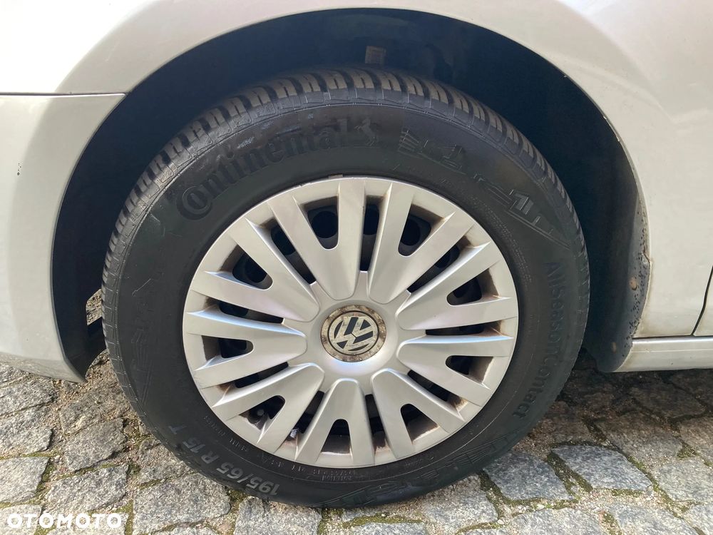 Volkswagen Golf 1.6 TDI DPF Trendline - 17