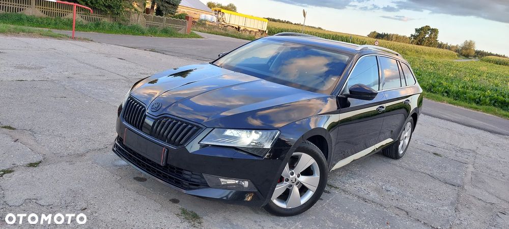 Skoda Superb Combi 1.6 TDI DSG Ambition - 11
