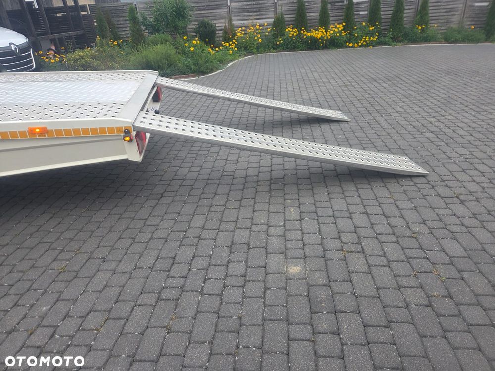 Mercedes-Benz SPRINTER - 33