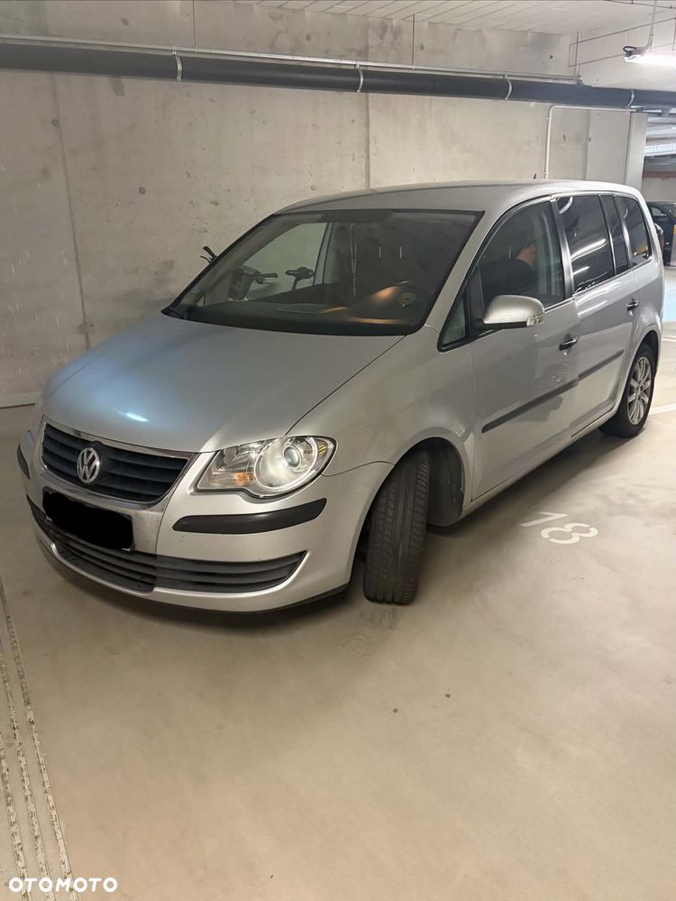 Volkswagen Touran 1.9 TDI DPF Conceptline - 1