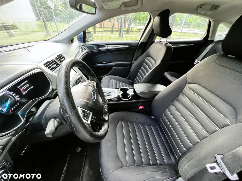 Ford Fusion - 9