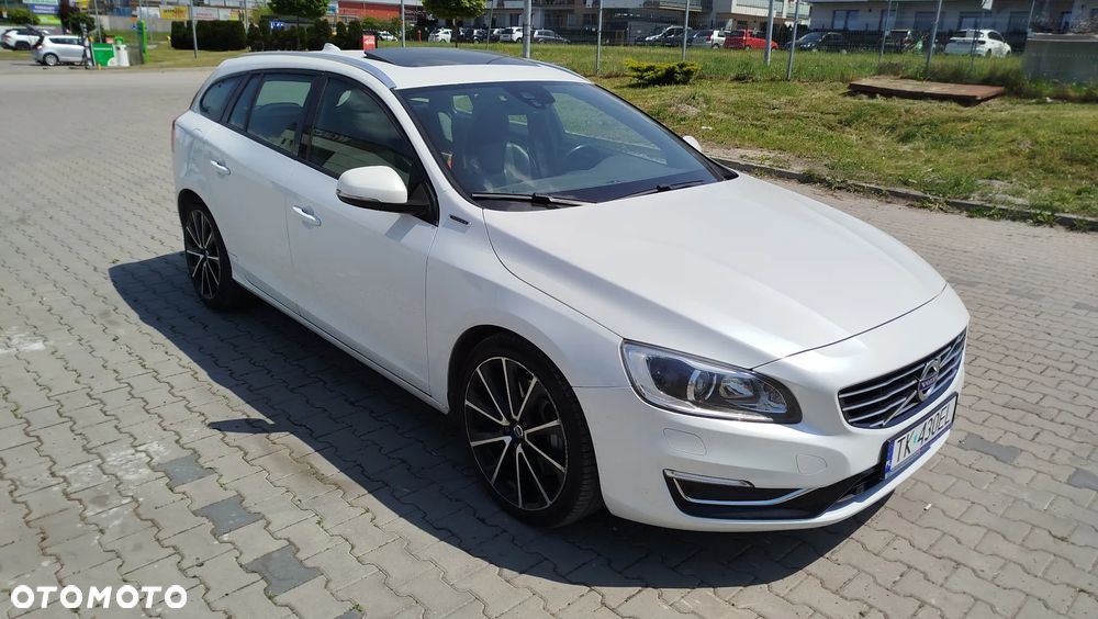 Volvo V60 D5 Geartronic Summum - 3