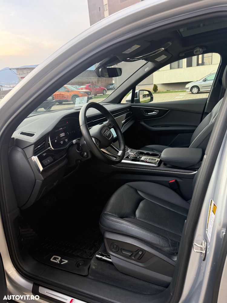 Audi Q7 55 TFSI quattro Tiptronic S line - 9