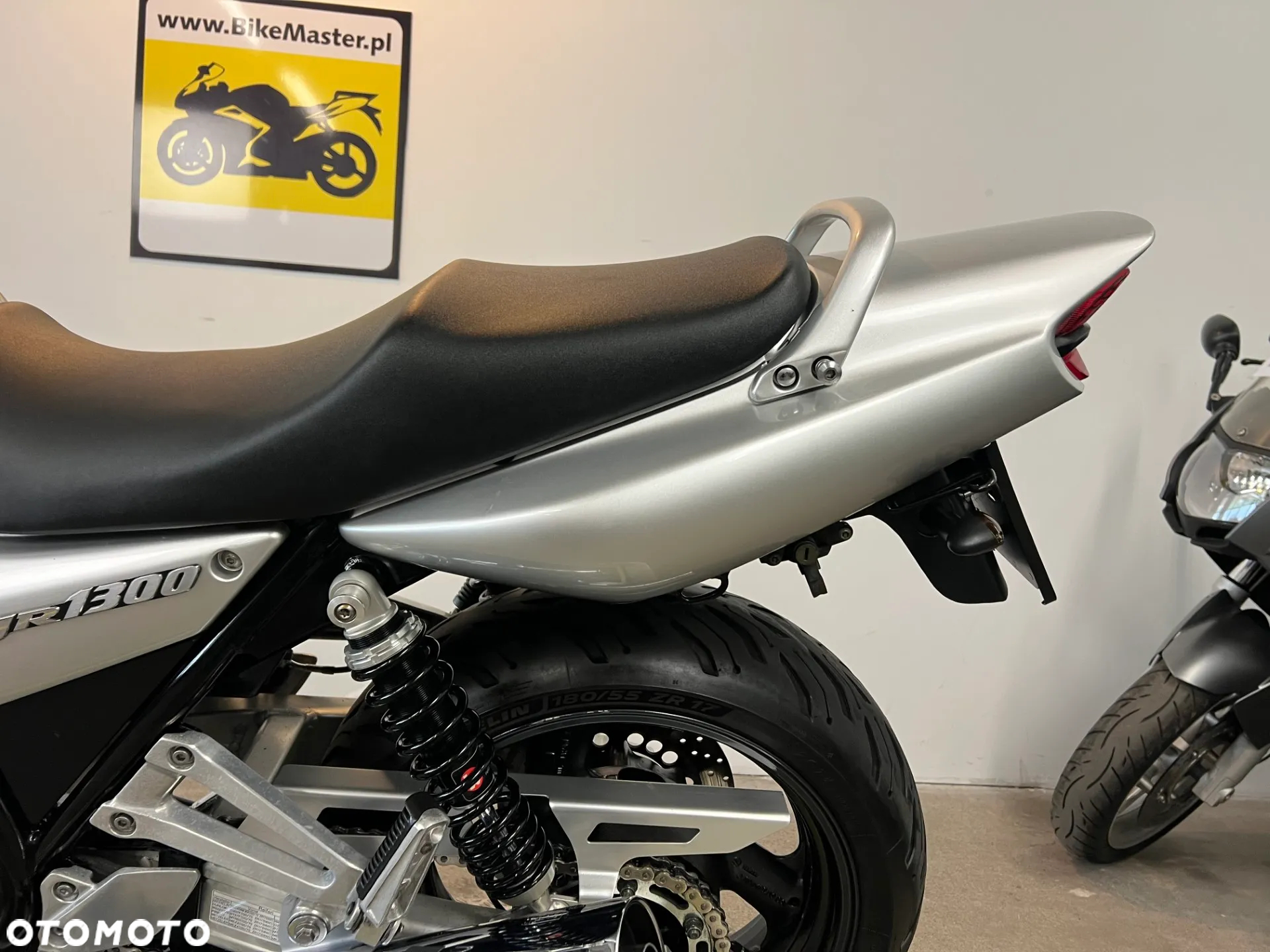 Yamaha XJR - 28