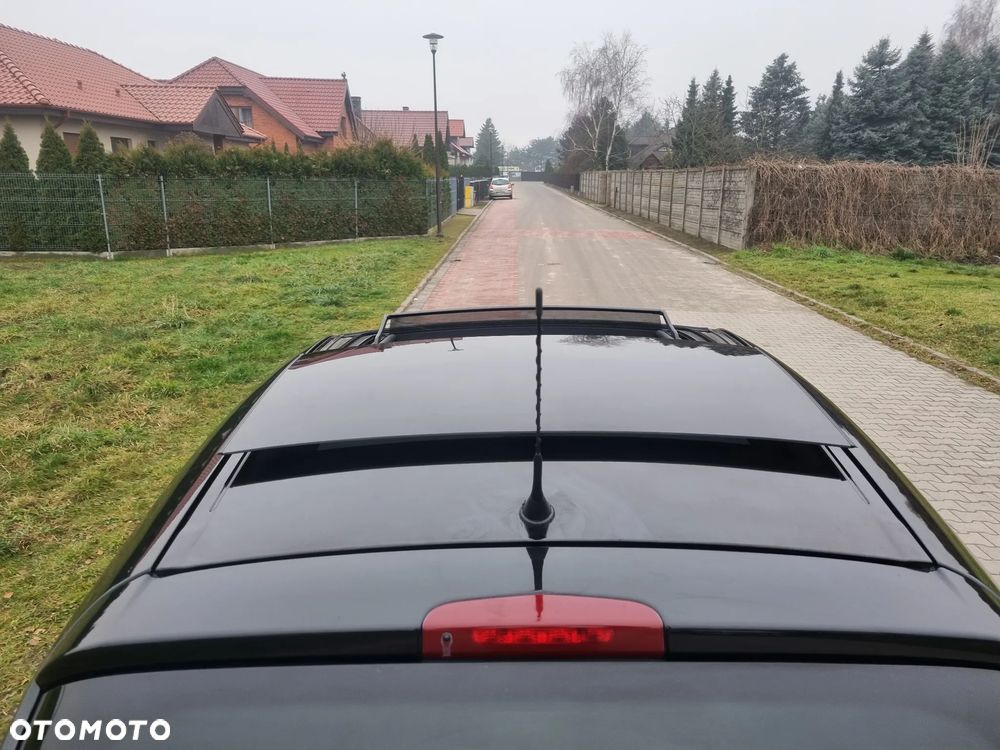 Opel Corsa 1.4 16V Cosmo - 15