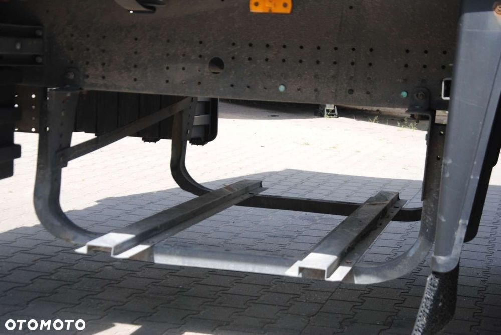 Schmitz Cargobull SCS kurtyna, podnoszona oś - 13