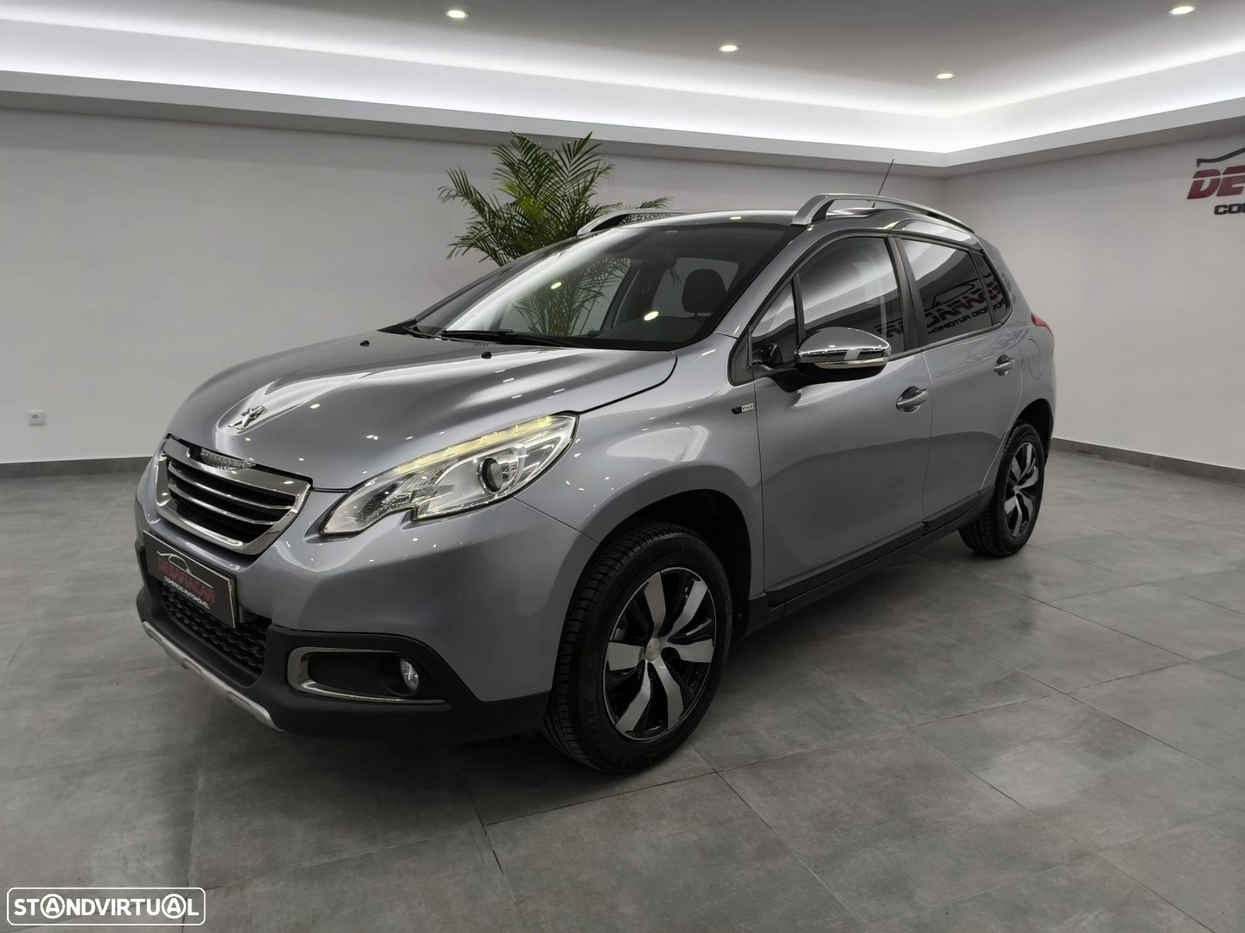 Peugeot 2008 1.2 PureTech Style - 12