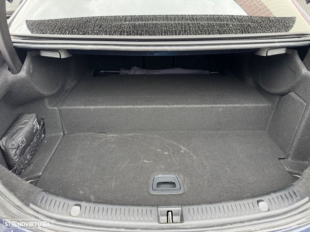 Mercedes-Benz E 300 de AMG Line - 33