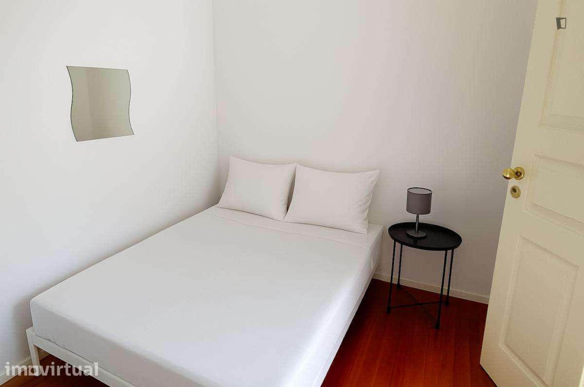 Quarto - localizado em Picoas Lisbon - Grande imagem: 2/10