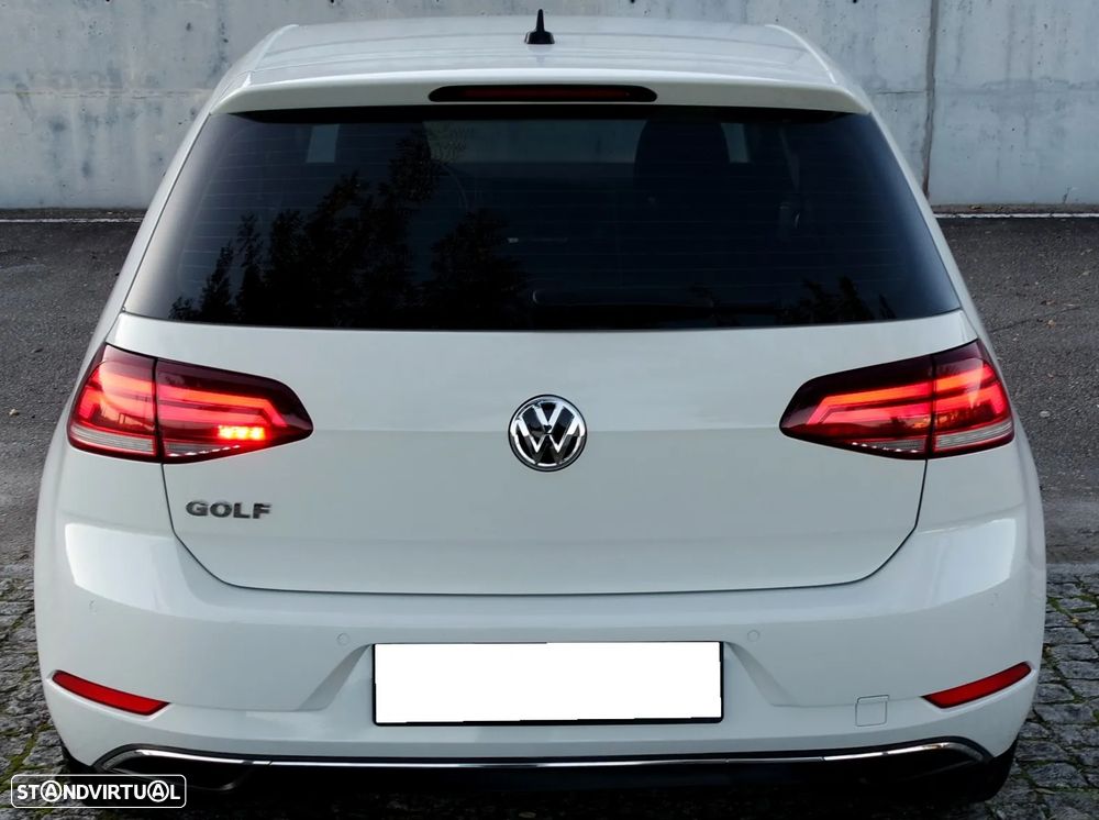 VW Golf 1.6 TDI R-Line - 23