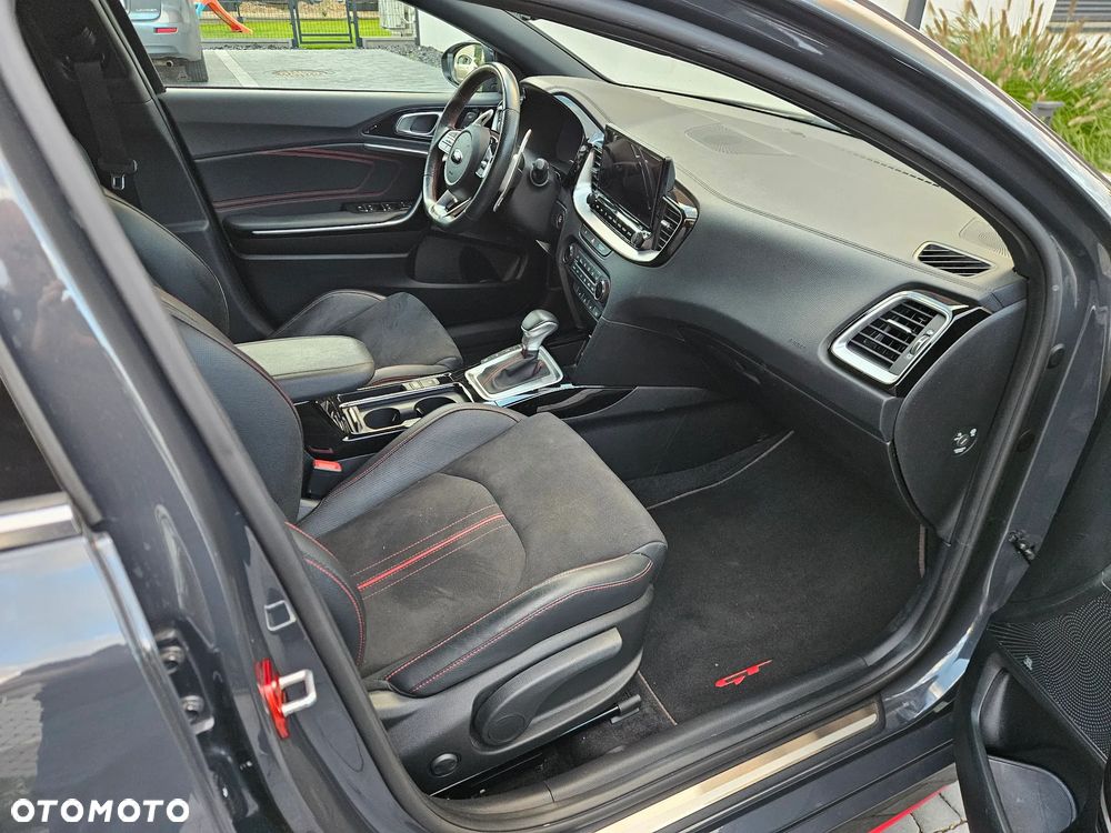 Kia ProCeed - 28