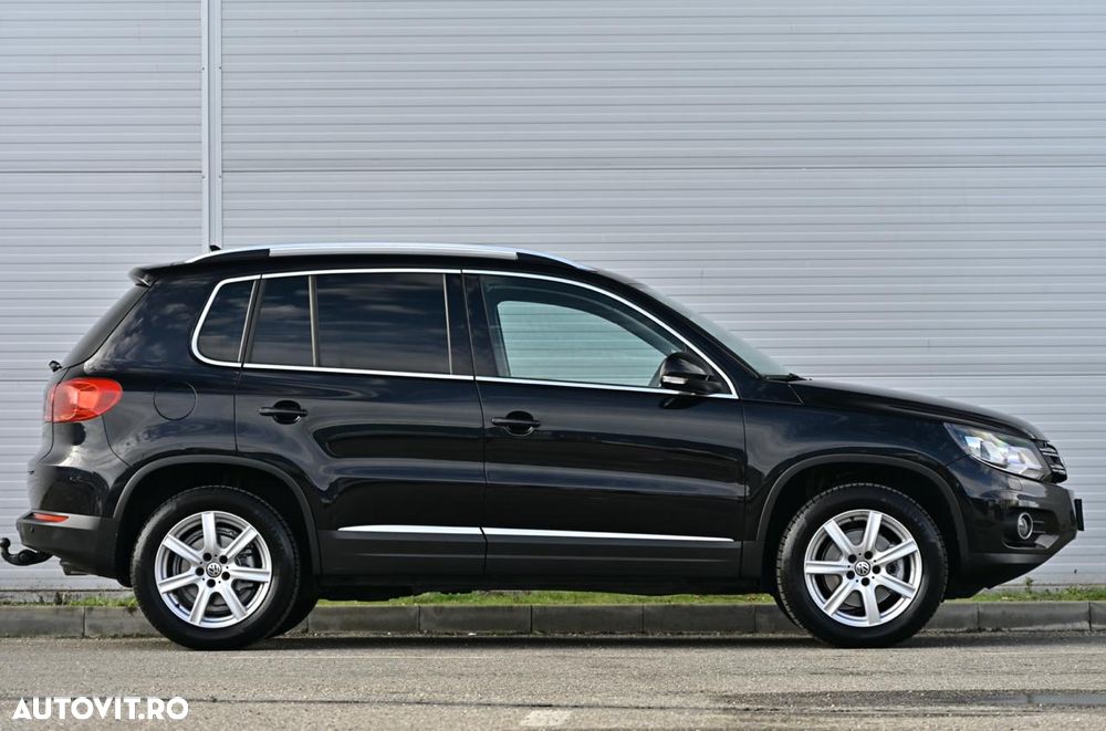 Volkswagen Tiguan 2.0 TDI DPF 4Motion BlueMotion Technology DSG Lounge Sport & Style - 9