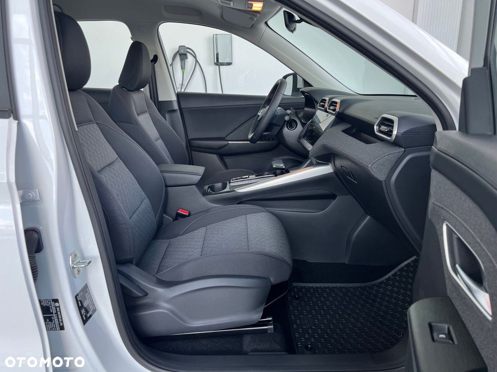 MG ZS Hybrid+ - 27