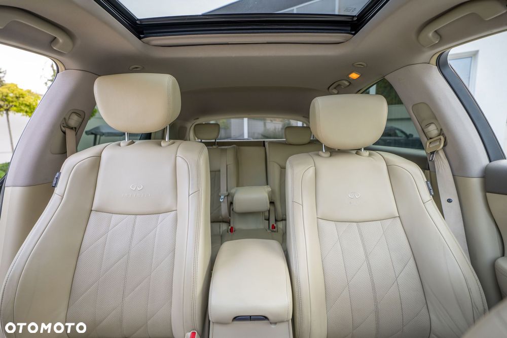 Infiniti Q70 3.0d S - 9
