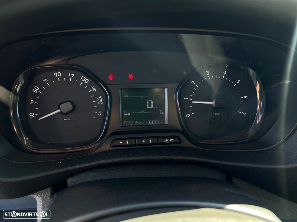 Peugeot EXPERT - 14