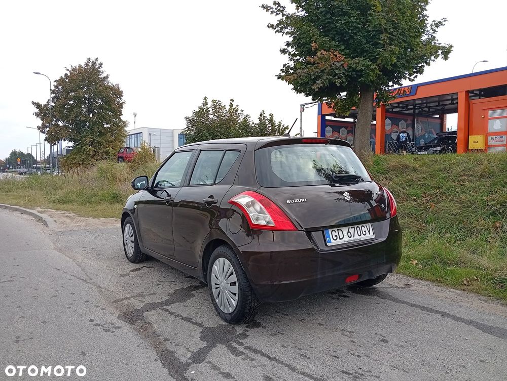 Suzuki Swift - 3