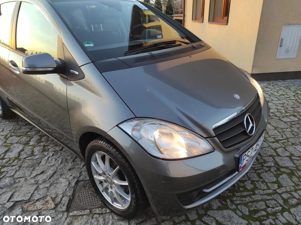 Mercedes-Benz Klasa A 160 BlueEFFICIENCY Special Edition - 17