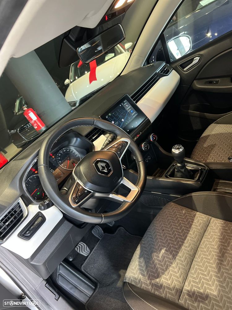 Renault Clio - 25