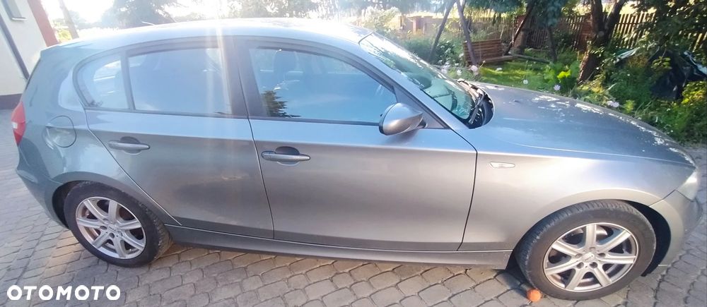 BMW Seria 1 120d DPF - 4