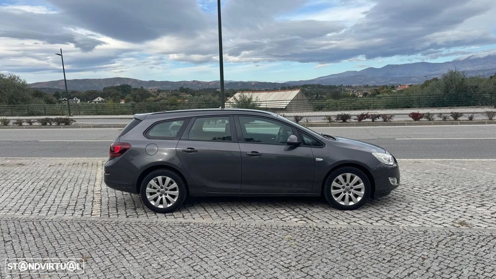 Opel Astra Sports Tourer - 3