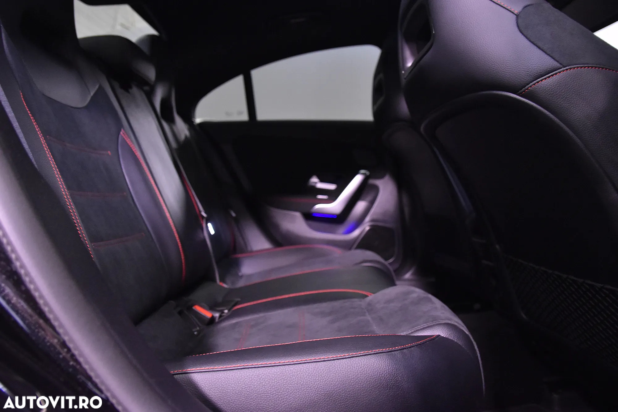 Mercedes-Benz CLA - 13