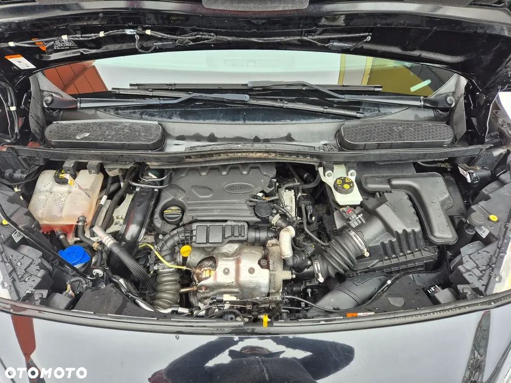 Ford Tourneo Connect Grand - 32