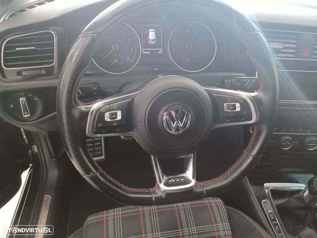 VW Golf 2.0 TSi GTi - 21