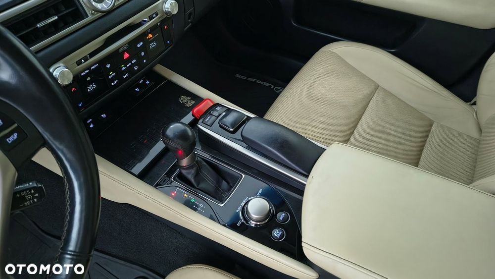 Lexus GS 450h - 20