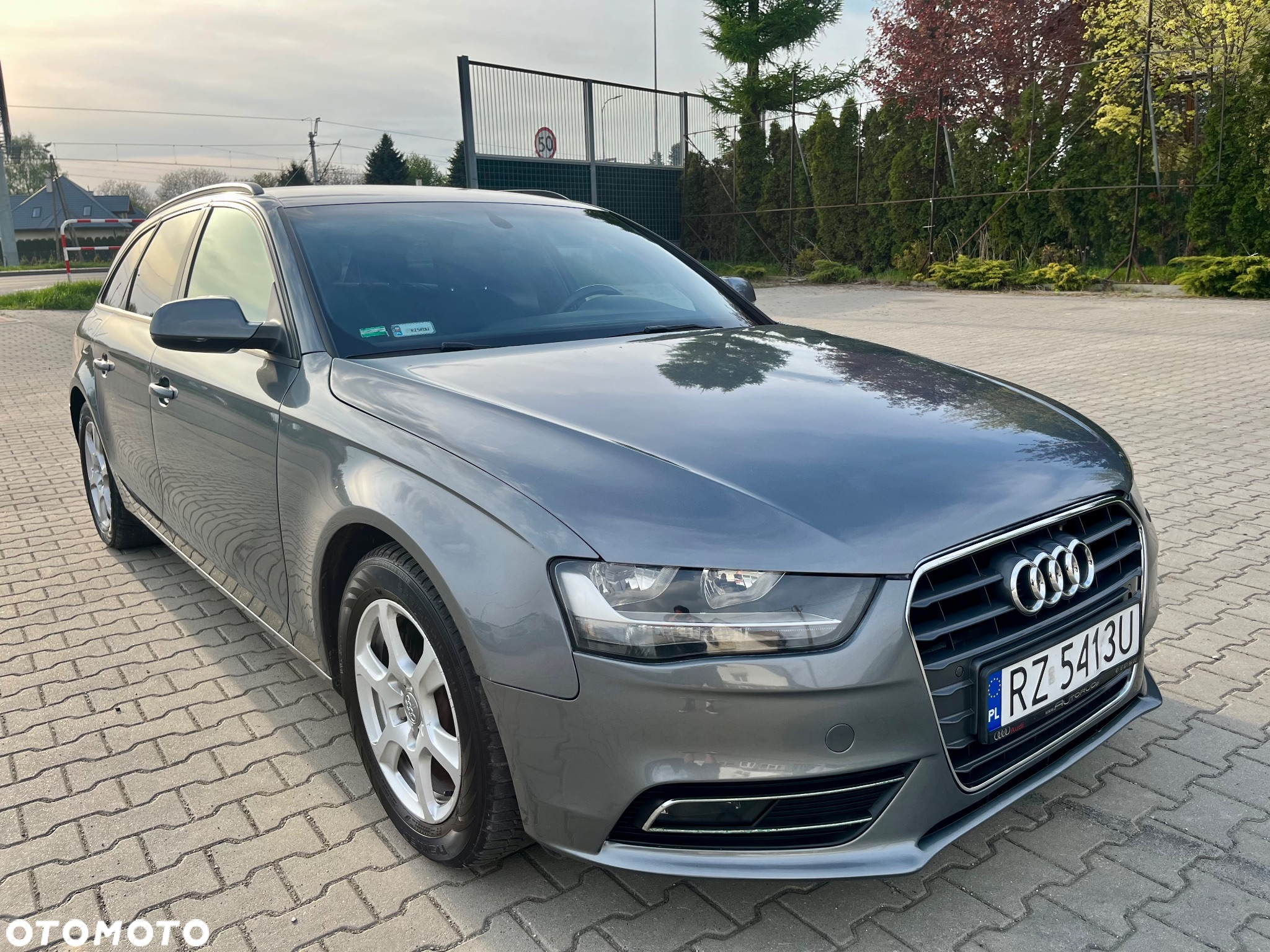 Audi A4 Avant 2.0 TDI DPF Ambiente - 8