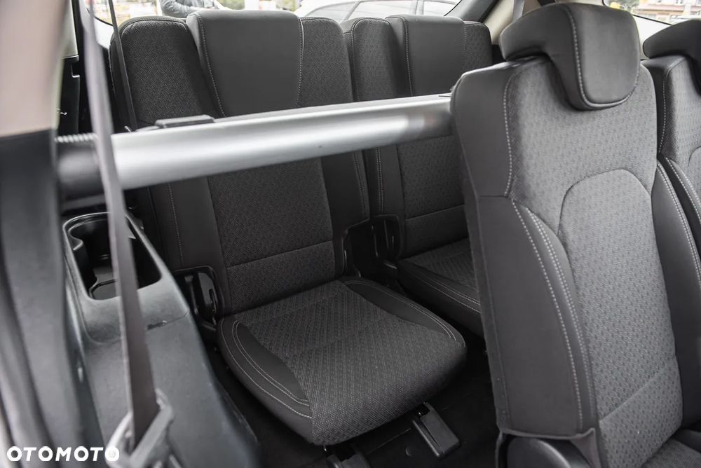 Kia Carens 1.7 CRDi L 7os - 31