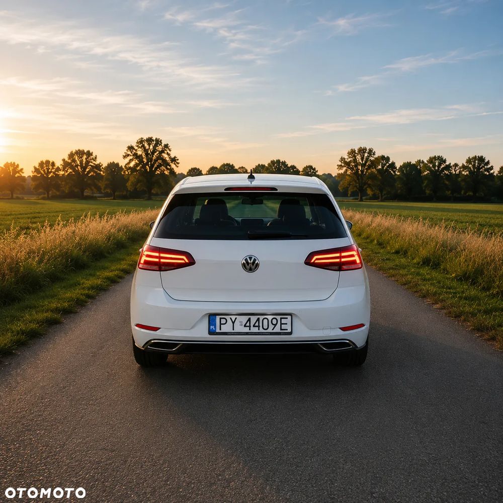 Volkswagen Golf - 2