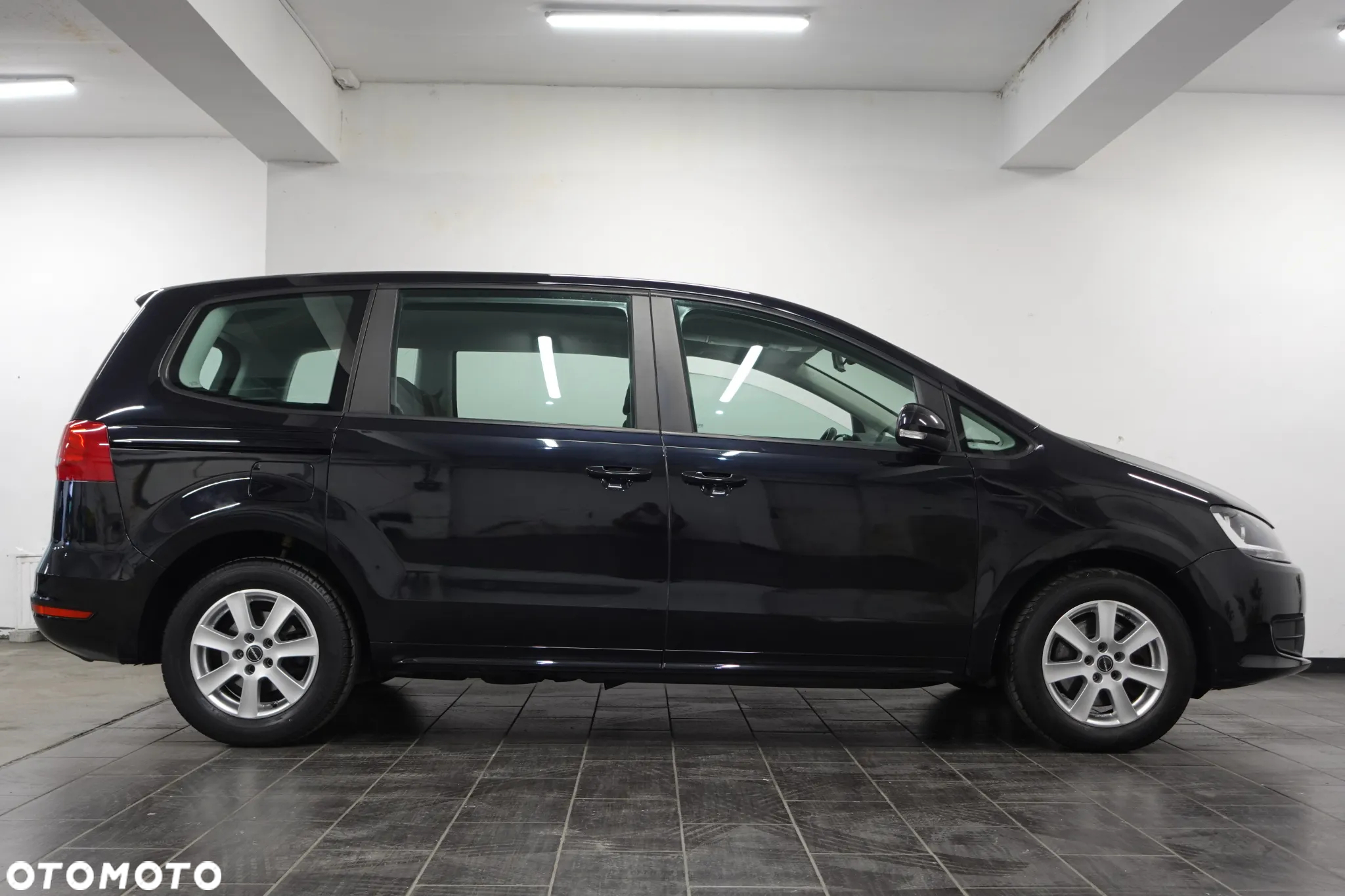 Volkswagen Sharan 2.0 TDI BlueMotion Technology Comfortline - 11