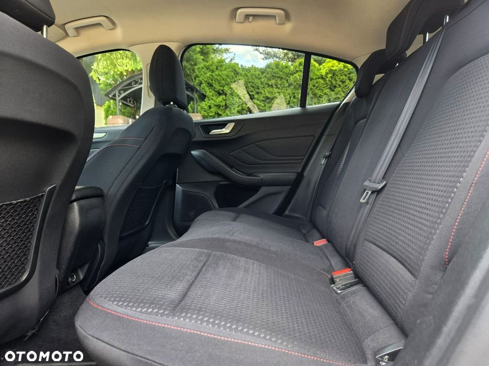 Ford Focus 1.5 EcoBlue Start-Stopp-System ST-LINE - 12