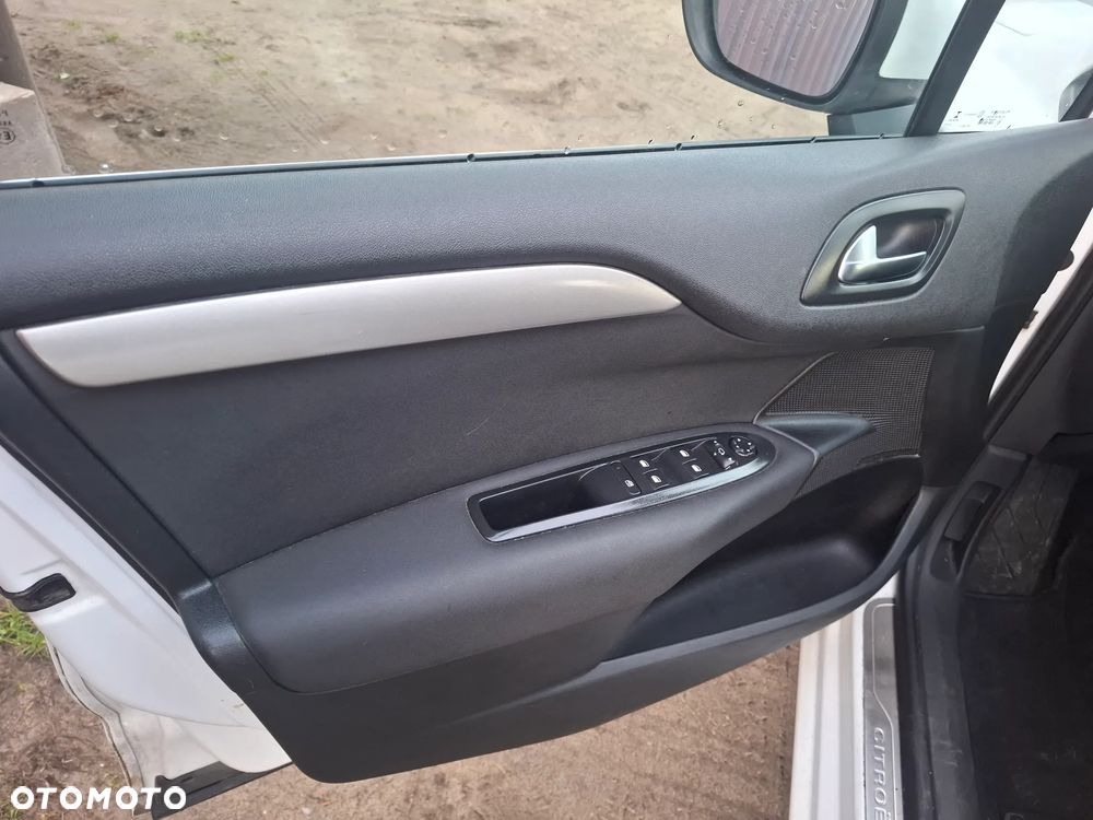 Citroën C4 BlueHDi 120 Stop&Start Selection - 13