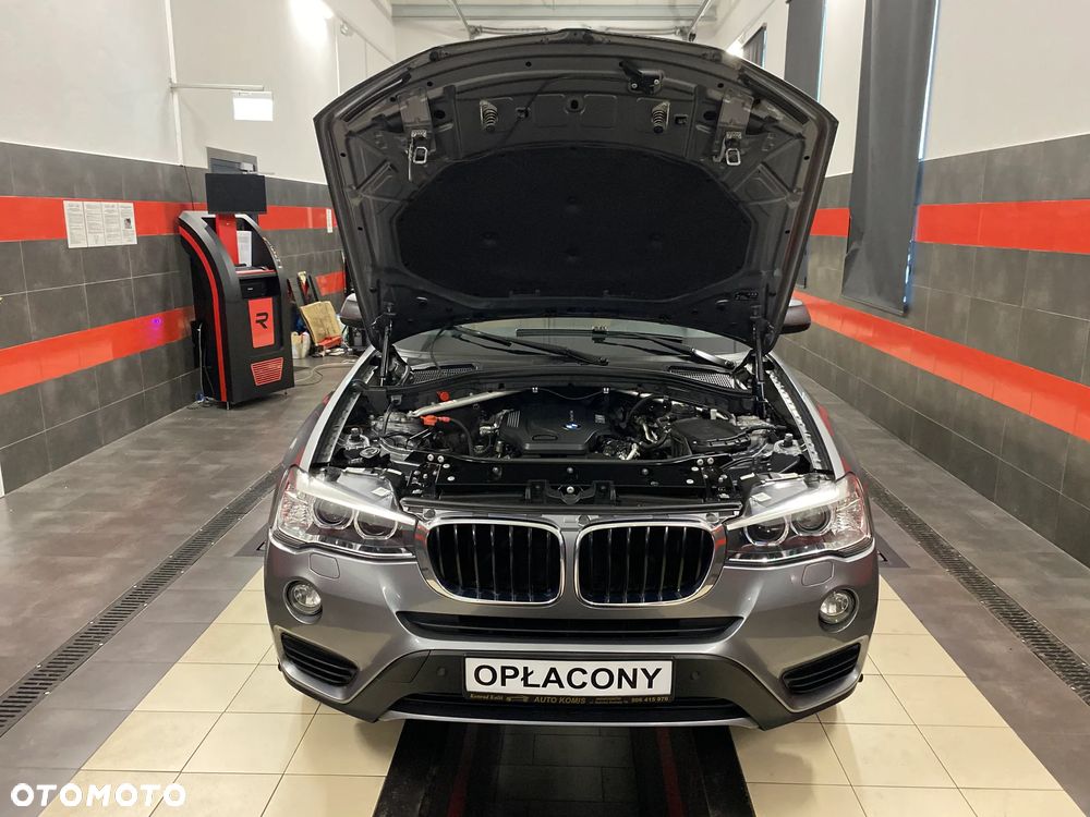 BMW X3 xDrive20d Advantage - 32
