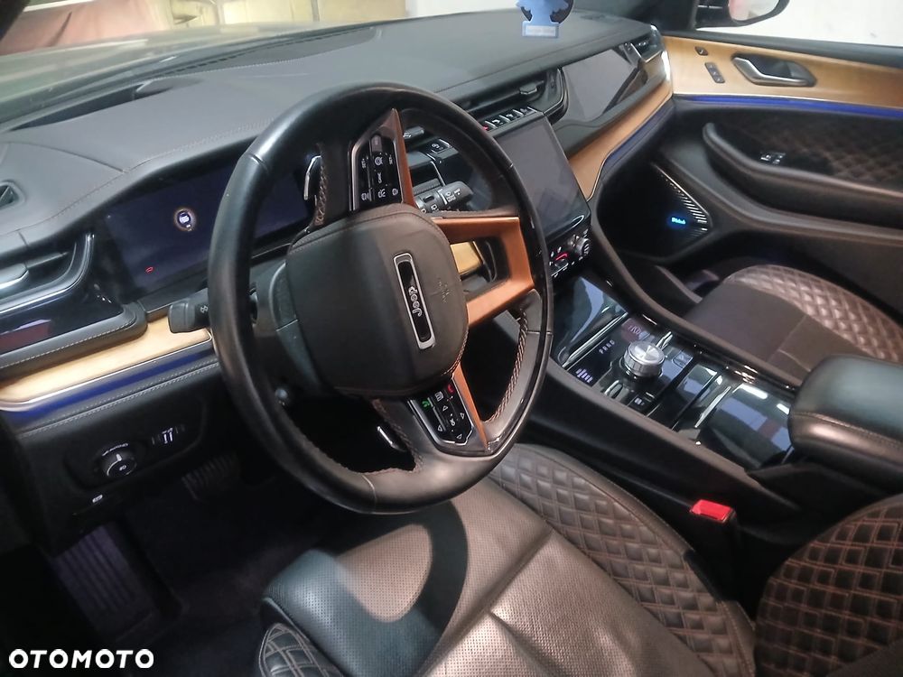 Jeep Grand Cherokee - 8