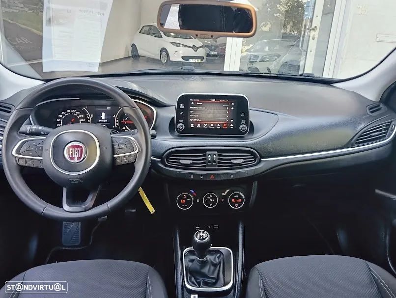Fiat Tipo Station Wagon 1.3 M-Jet Lounge - 16