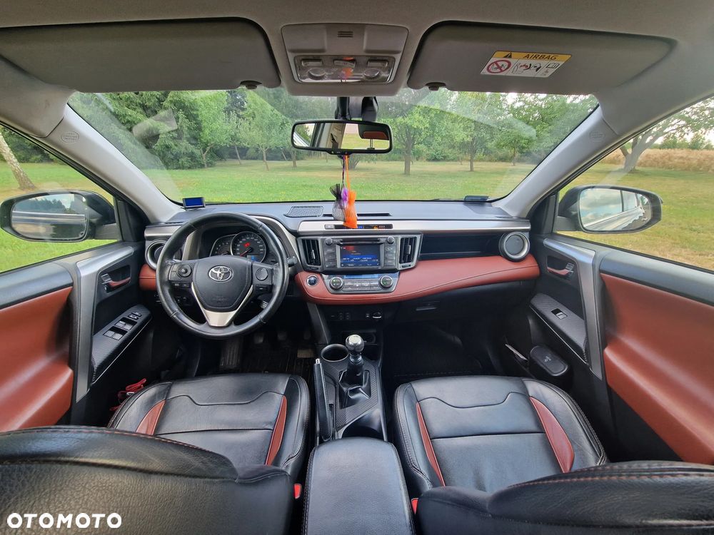 Toyota RAV4 2.0 D-4D Premium - 9